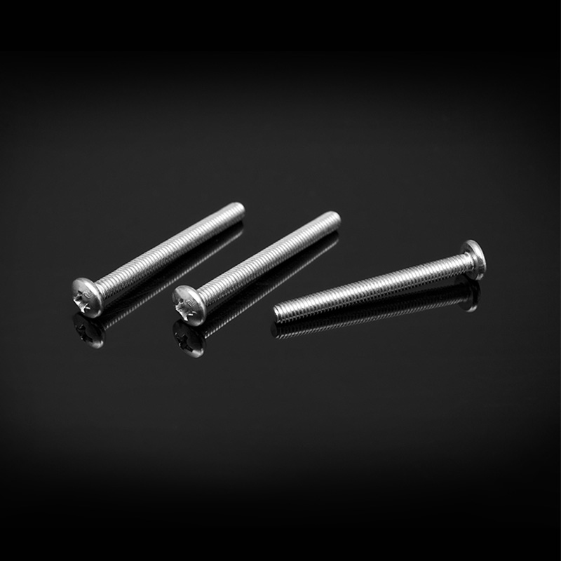 GB818 스테인레스 스틸 크로스 팬 헤드 나사 GB818 스테인레스 스틸 크로스 팬 헤드 나사